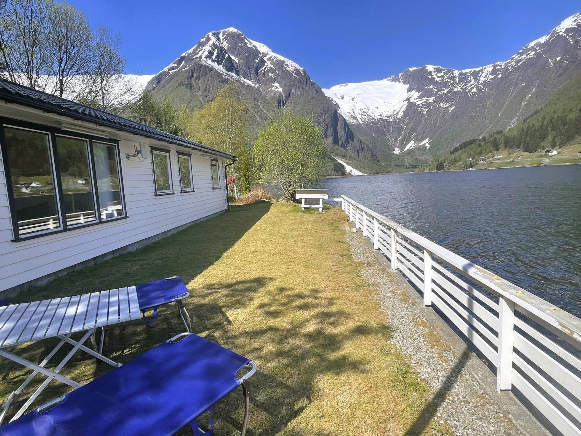 Der Fjordtraum In Balestrand Direkt Am Wasser Bagian luar foto